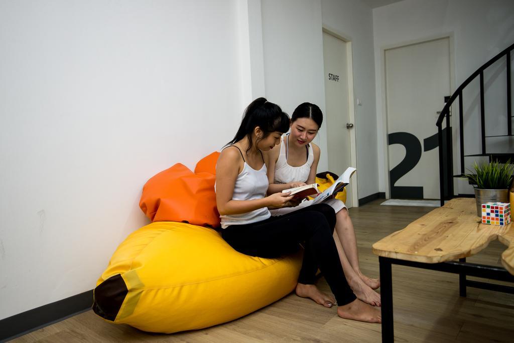 Monkeynap Hostel Bangkok Extérieur photo