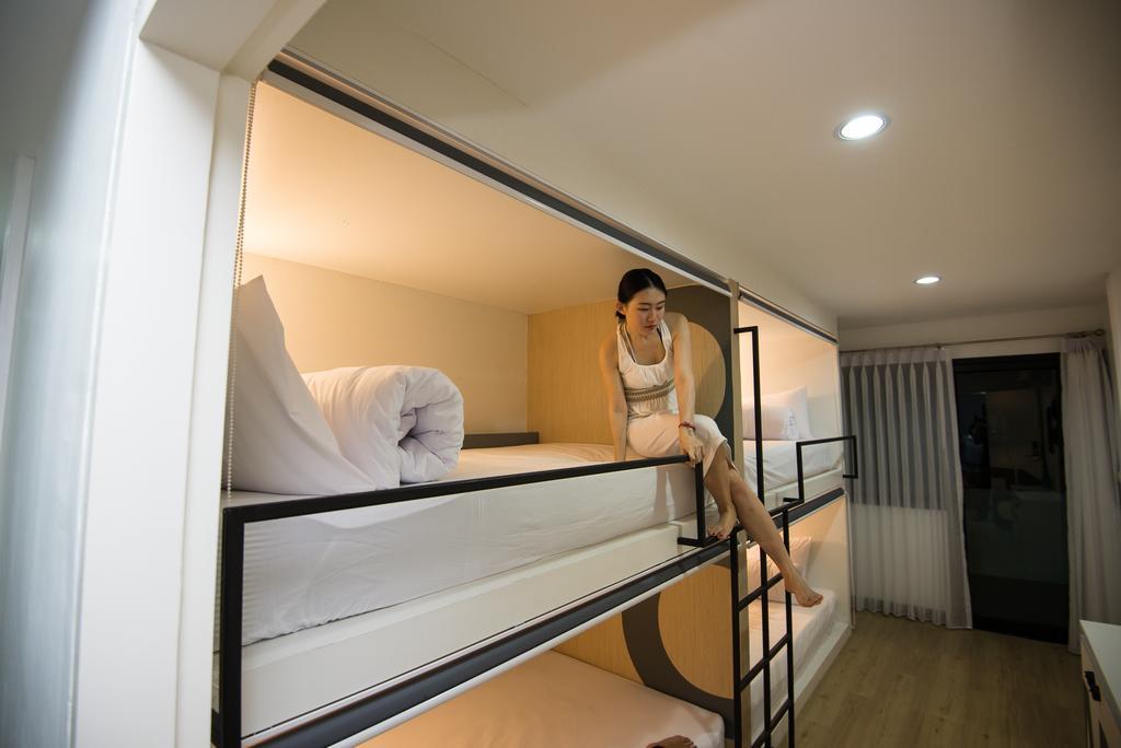 Monkeynap Hostel Bangkok Extérieur photo