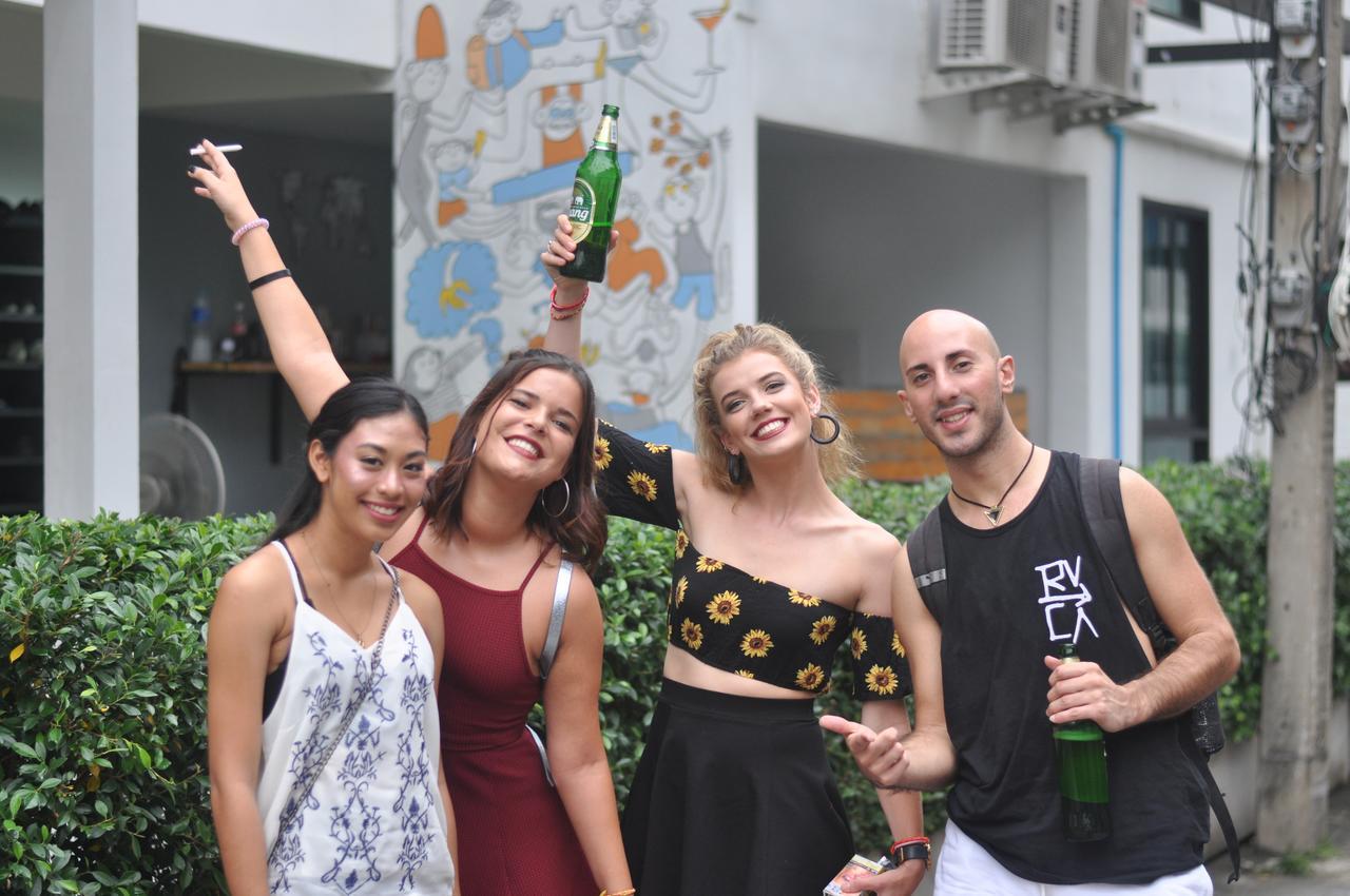 Monkeynap Hostel Bangkok Extérieur photo