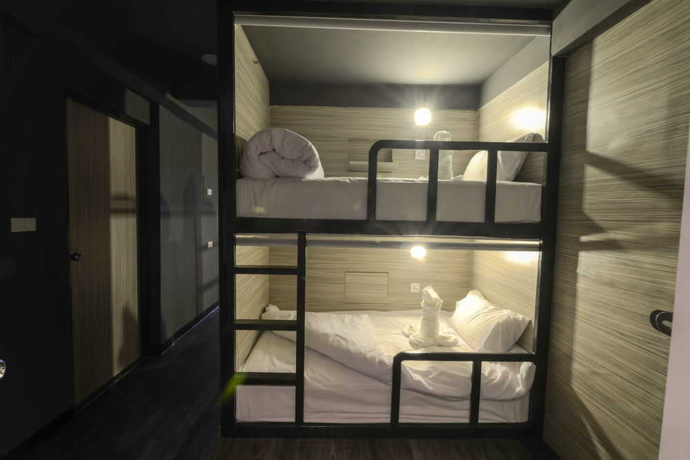 Monkeynap Hostel Bangkok Extérieur photo