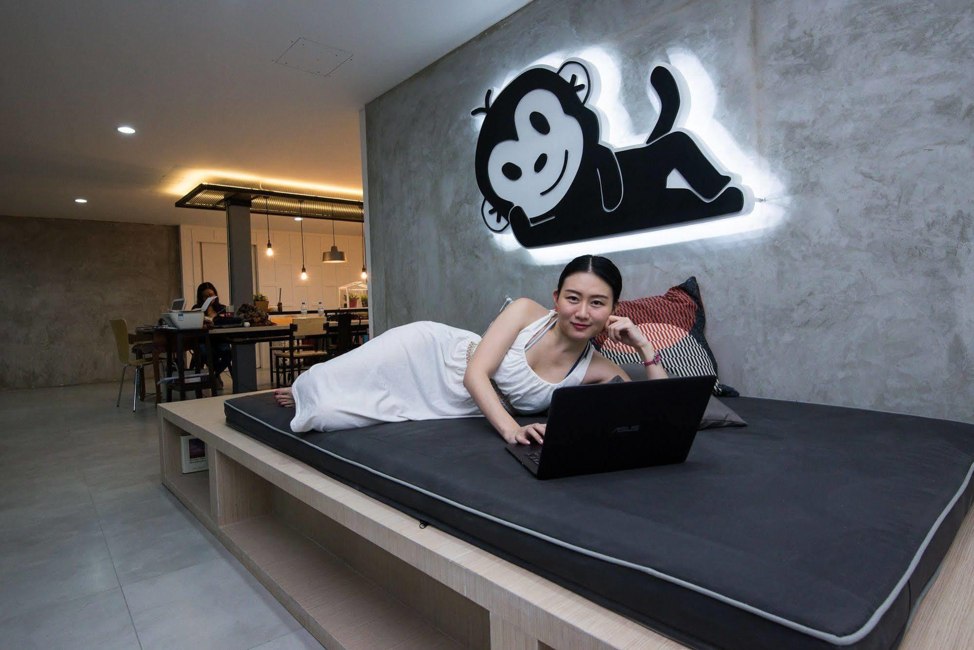 Monkeynap Hostel Bangkok Extérieur photo