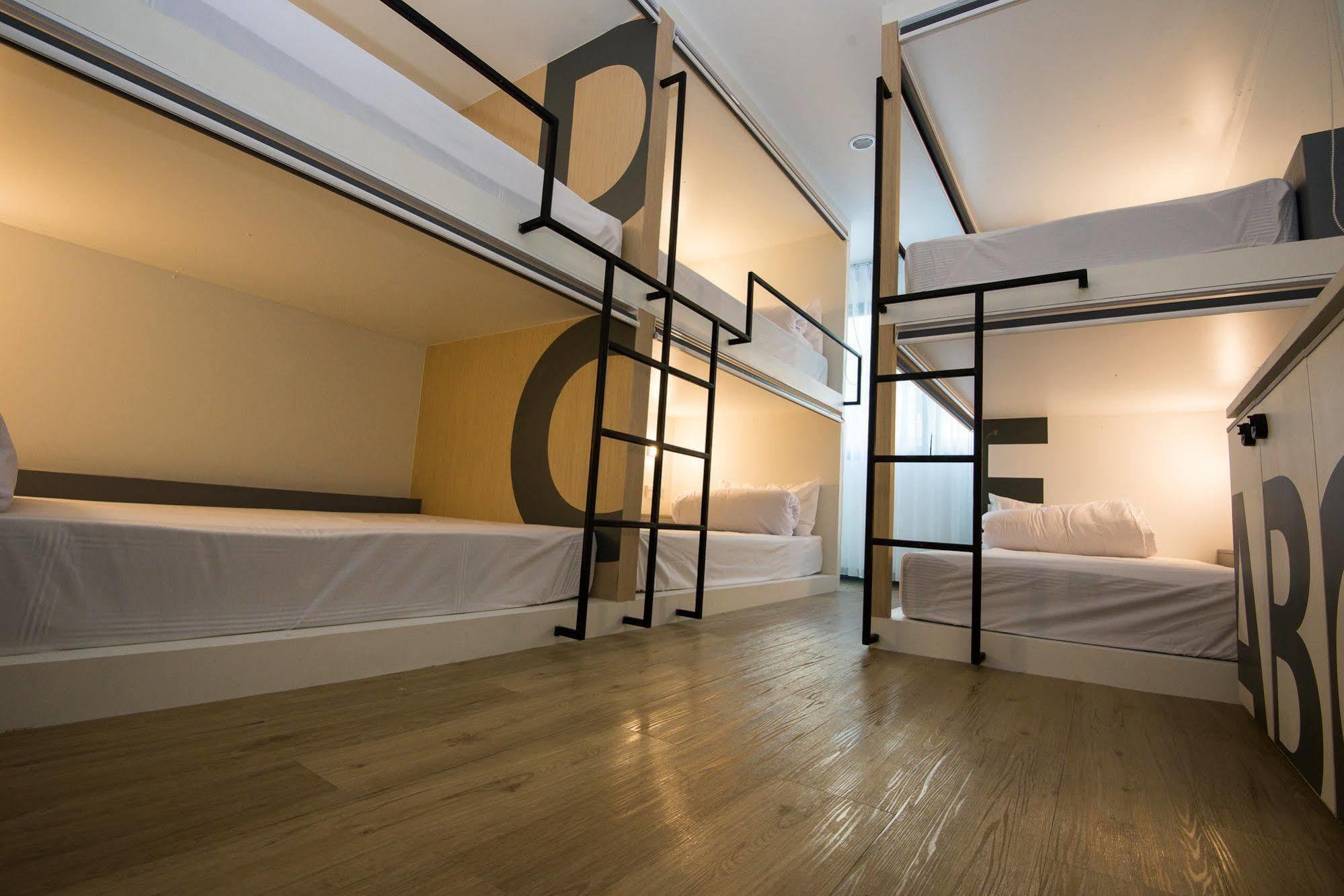 Monkeynap Hostel Bangkok Extérieur photo